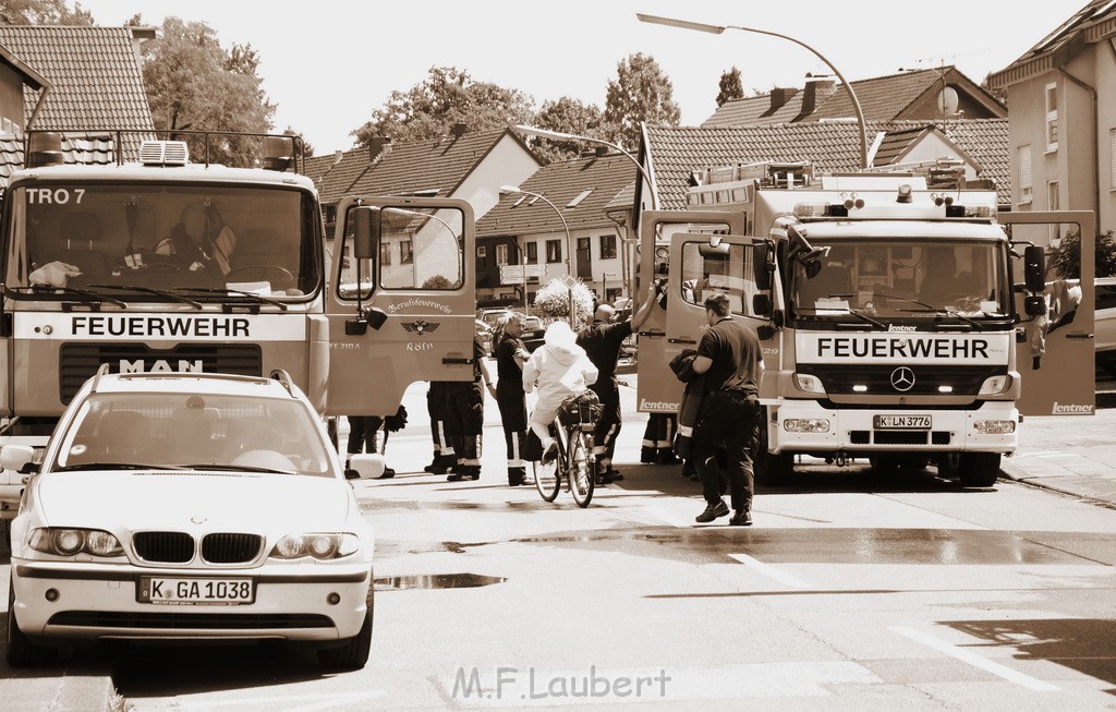 Feuer 1 Koeln Porz Grengel Waldstr P087.JPG - Miklos Laubert